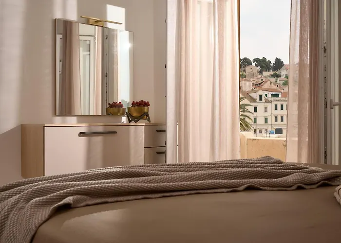 Mama Marija フヴァル